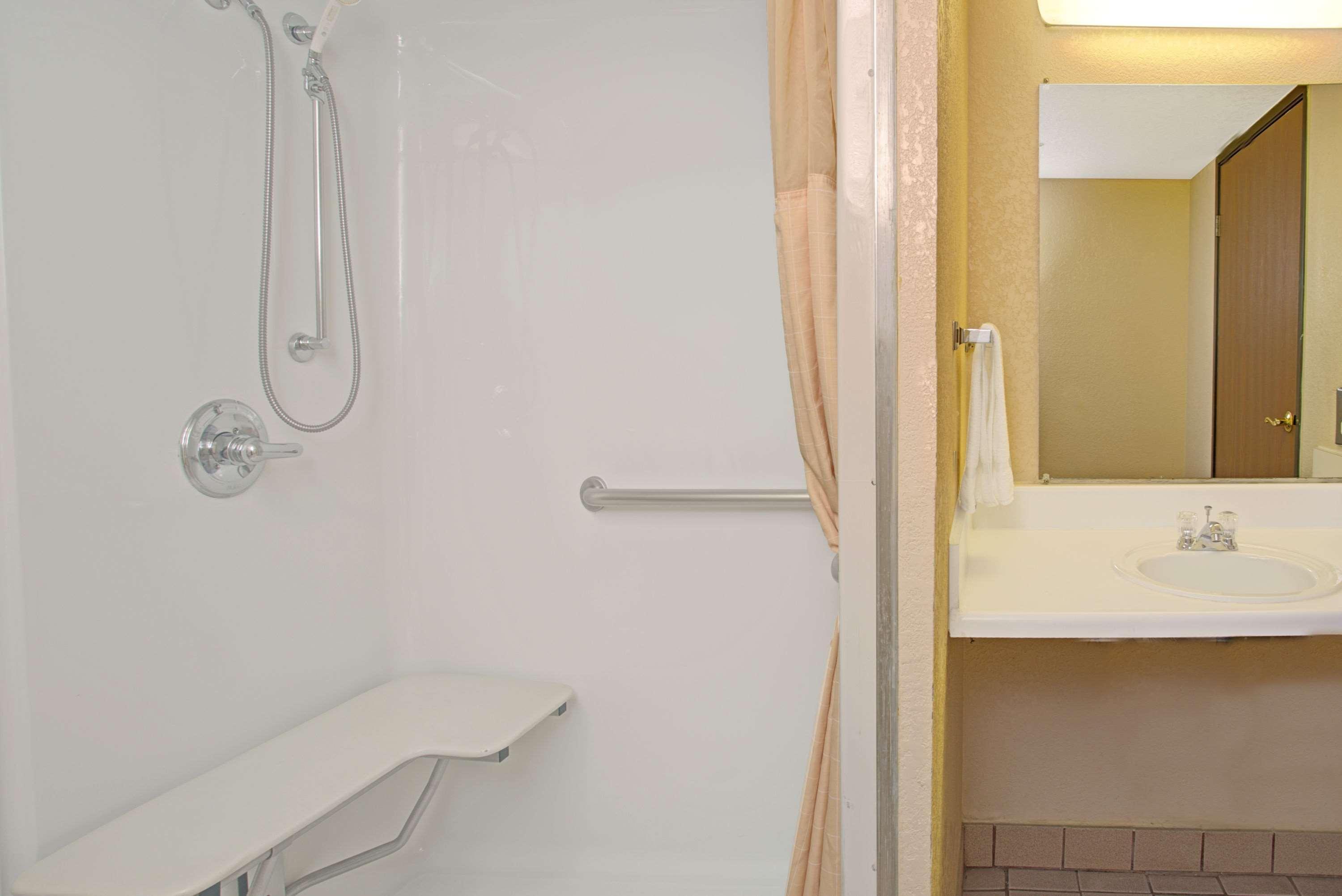 Super 8 By Wyndham Wheat Ridge/Denver West Room photo